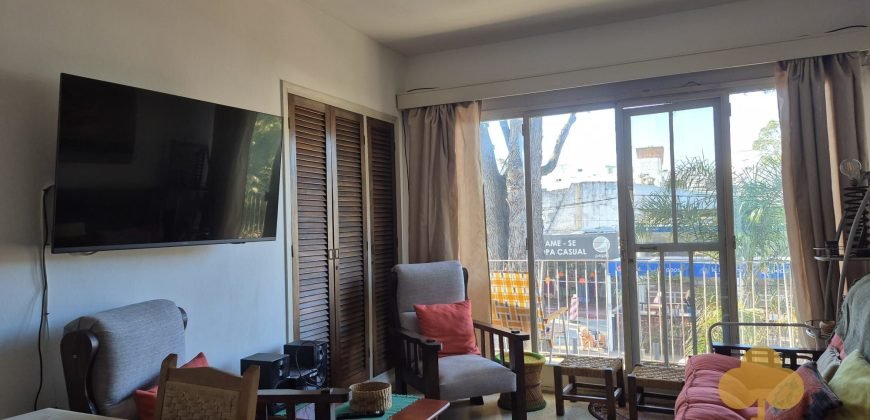 Galería Atlántida 104