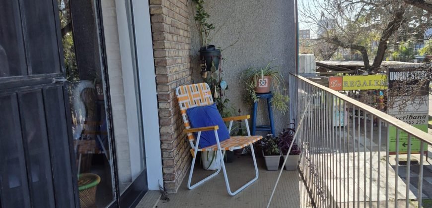 Galería Atlántida 104