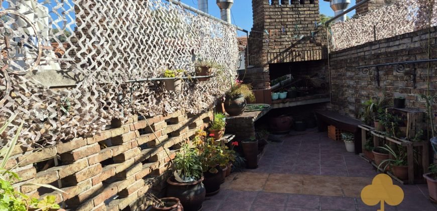 Galería Atlántida 104