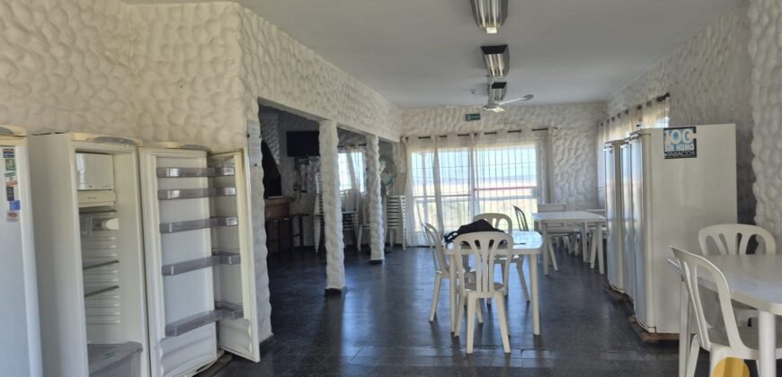Hotel con dos casas