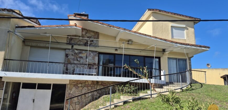Hotel con dos casas
