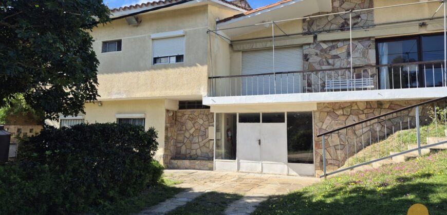 Hotel con dos casas