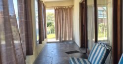 Hotel con dos casas