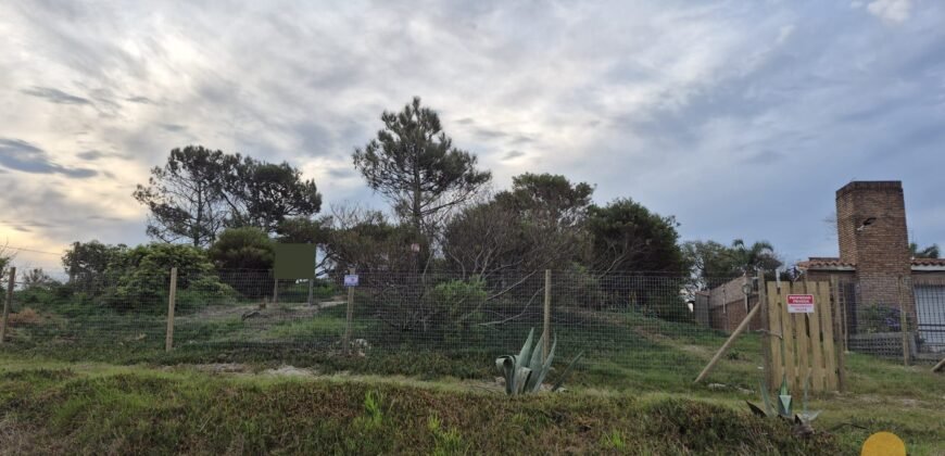 Terreno en rambla de Parque del Plata