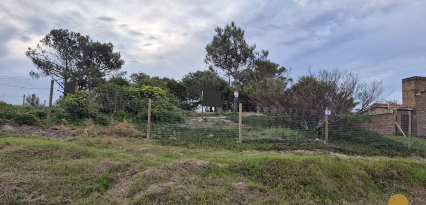 Terreno en rambla de Parque del Plata