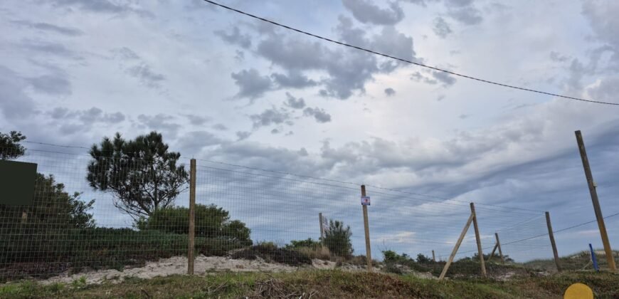 Terreno en rambla de Parque del Plata